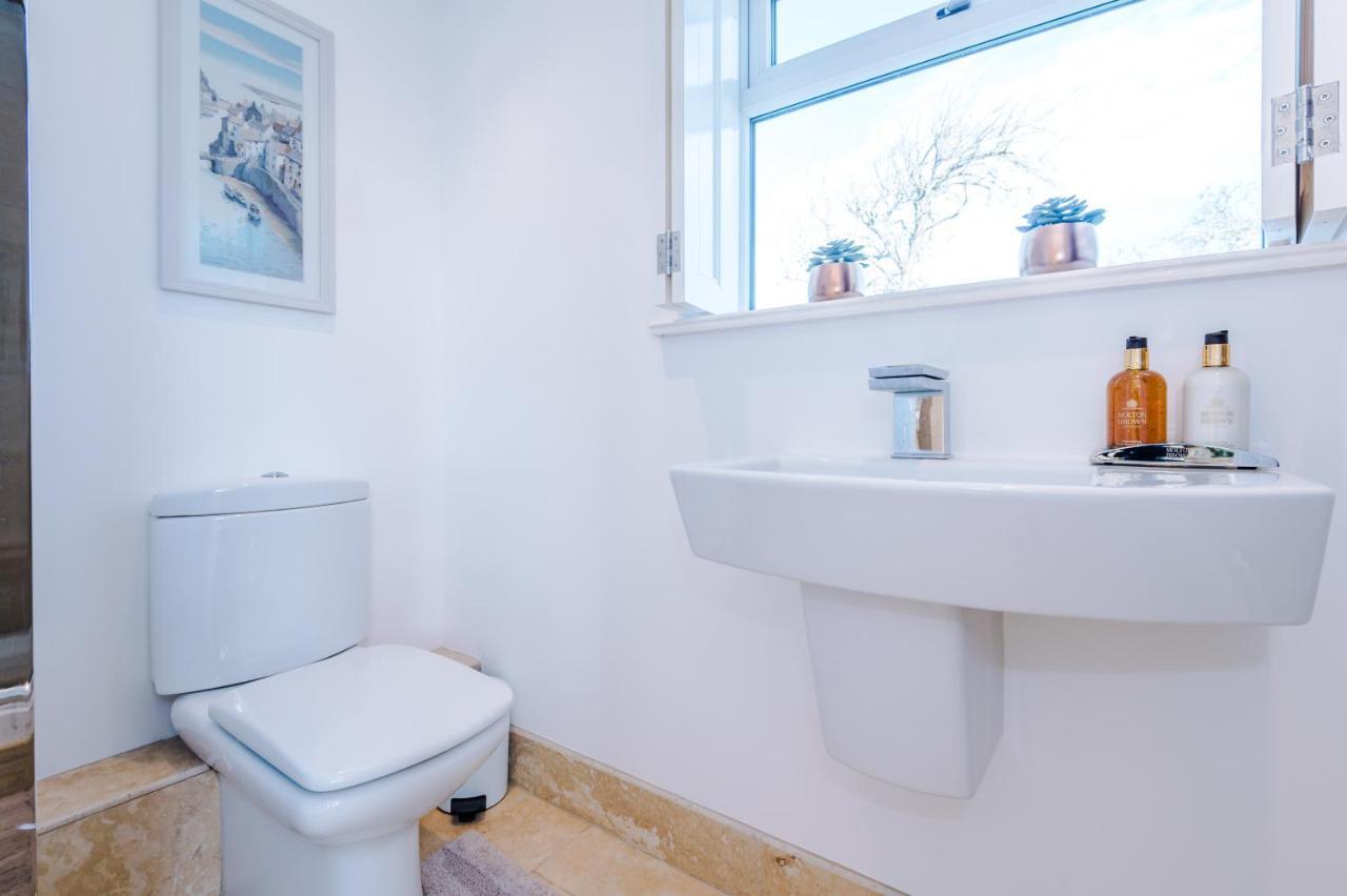 "Woodlands" By Greenstay Serviced Accommodation - Luxury 3 Bed Cottage In North Wales With Stunning Countryside Views & Parking - Close To Glan Clwyd Hospital - The Perfect Choice For Contractors, Business Travellers, Families And Groups Bodelwyddan Zewnętrze zdjęcie
