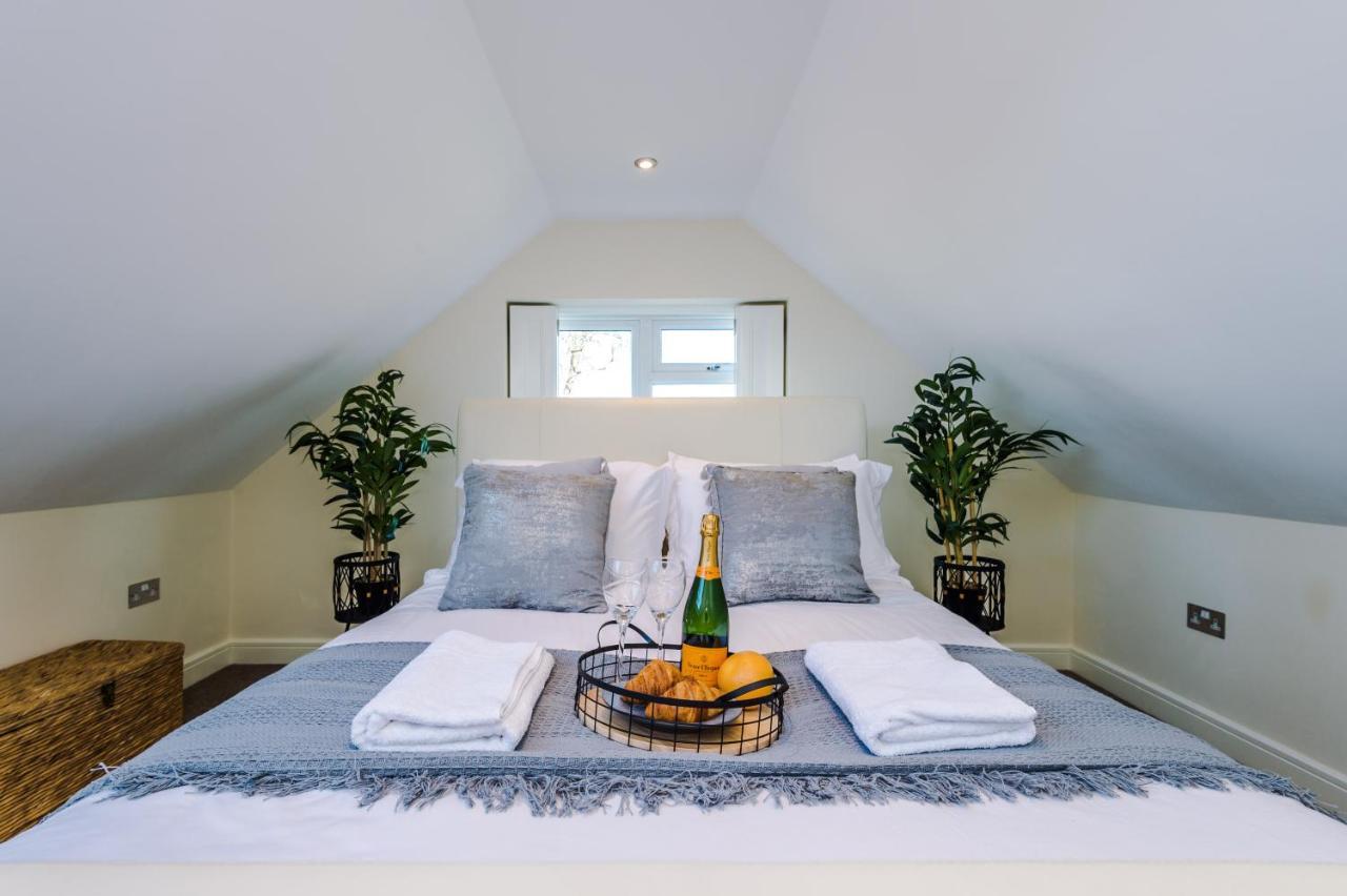 "Woodlands" By Greenstay Serviced Accommodation - Luxury 3 Bed Cottage In North Wales With Stunning Countryside Views & Parking - Close To Glan Clwyd Hospital - The Perfect Choice For Contractors, Business Travellers, Families And Groups Bodelwyddan Zewnętrze zdjęcie